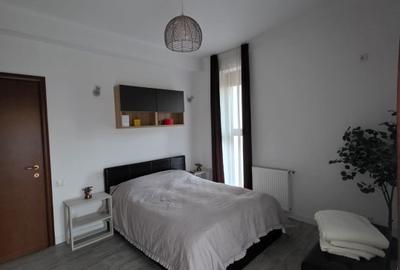 Apartament cu 3 camere semidecomandat în Central - 7