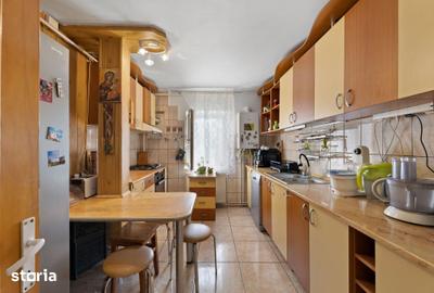 Apartament cu 3 camere în Alfa