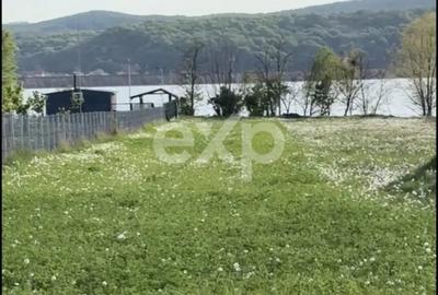 Teren de 2109 mp, în Budeasa