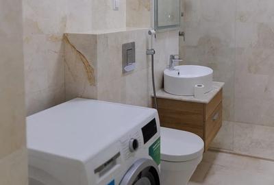Apartament cu 7 camere în Central
