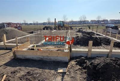 Casă cu 4 camere cu Teren 399 Mp în Central - 1