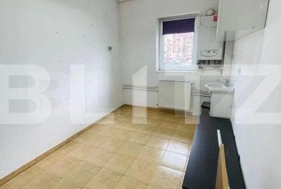 Spațiu comercial, de 44 mp, în Florești