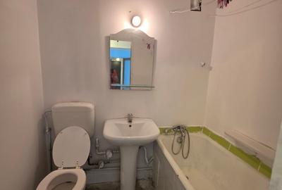Apartament cu 3 camere semidecomandat în 1 Decembrie 1918 - 14