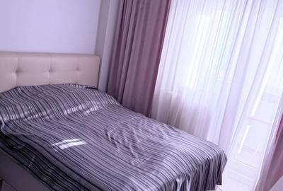 Apartament cu 3 camere decomandat în Drumul Taberei