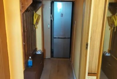 Apartament cu 3 camere decomandat în Valea Rosie
