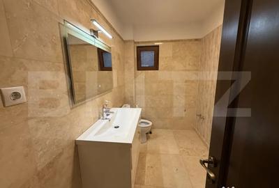 Casă cu 7 camere cu Teren 3173 Mp în Central - 8