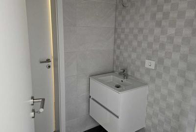 Spațiu comercial, de 41 mp, în Tractorul