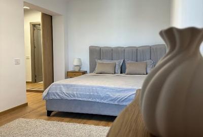 Apartament cu 3 camere decomandat, mobilat în Dacia