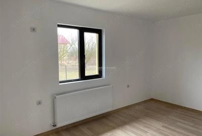 Casă cu 3 camere cu Teren 800 Mp în Central - 5