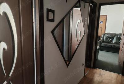 Apartament cu 2 camere semidecomandat în 9 Mai - 10