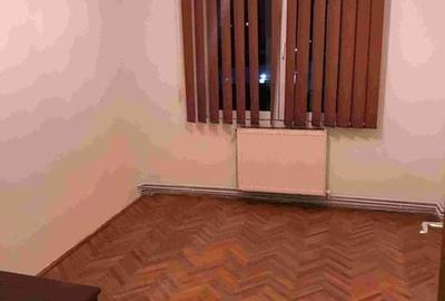 Apartament cu 4 camere decomandat în Central - 3