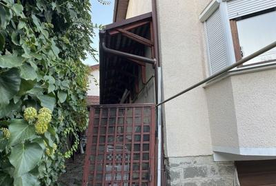 Casă cu 4 camere cu Teren 300 Mp în Central - 8
