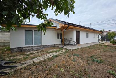 Casă individuală cu 3 camere cu Canalizare în Central - 3