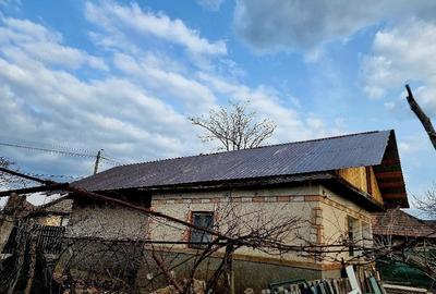 Casă cu Teren 1200 Mp în Sălciile
