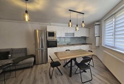 Apartament cu 3 camere decomandat în Exterior Vest