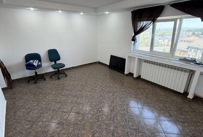 Apartament cu 3 camere decomandat în Ștefan cel Mare