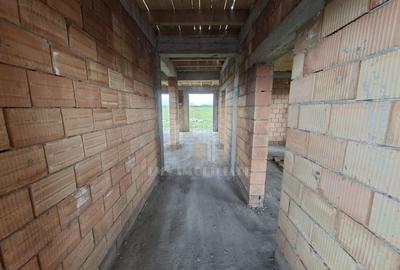 Casă individuală cu 4 camere cu Canalizare în Sânpetru - 7