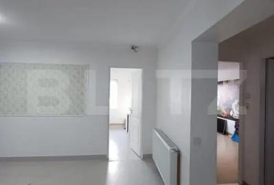 Spațiu comercial, de 70 mp, în Central - 3