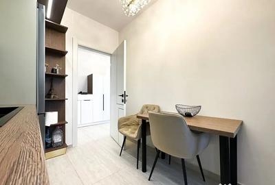 Apartament cu 3 camere decomandat în Titan