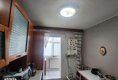 Apartament cu 3 camere decomandat în Central - 1