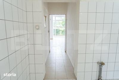 Spațiu comercial, de 200 mp, în Central