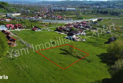 Teren de 1500 mp, în Central