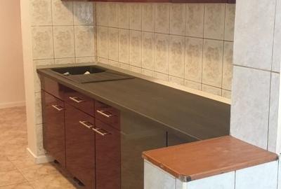 Apartament cu 3 camere decomandat în Dristor