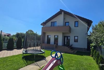 Casă individuală cu 5 camere cu Teren 500 Mp în Central - 1