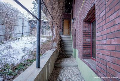 Duplex cu 7 camere cu Canalizare în Moinești - 18