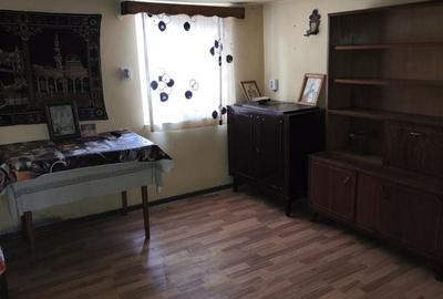 Casă cu 4 camere cu Teren 350 Mp în Central - 2