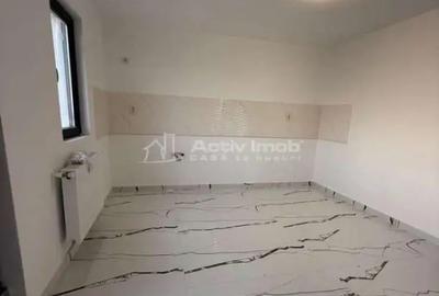 Casă cu 3 camere cu Teren 400 Mp în Central - 2