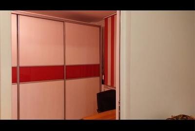 Apartament cu 2 camere nedecomandat în Km 4 - 3