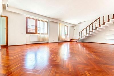 Apartament cu 3 camere decomandat în Cotroceni