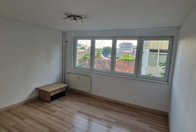 Apartament cu 3 camere decomandat în Cantemir - 4
