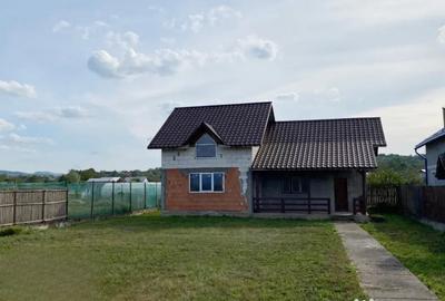 Casă cu 3 camere cu Teren 435 Mp în Remetea Chioarului - 2