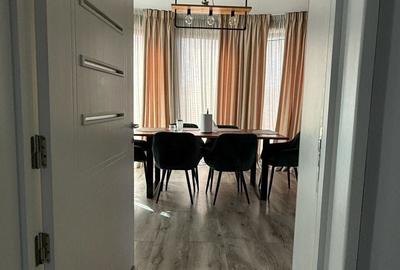 Casă cu 4 camere decomandat în Spătaru