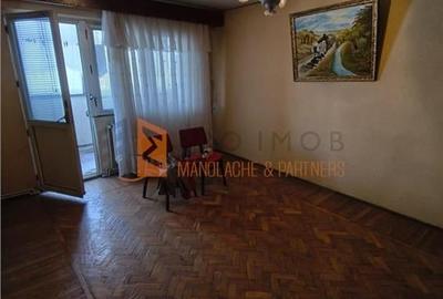 Apartament cu 3 camere decomandat, mobilat în Micro 3 - 3