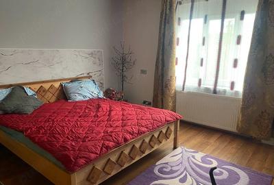 Casă cu 4 camere cu Teren 900 Mp în Central - 1