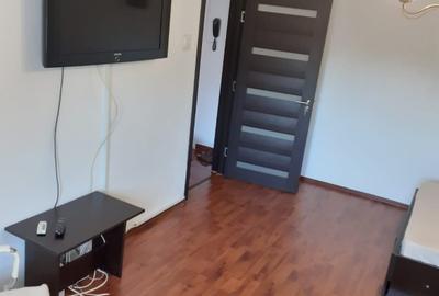 Garsonieră decomandată în 13 Septembrie