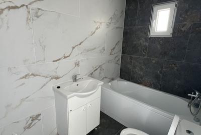 Casă cu 3 camere cu Teren 220 Mp în Central