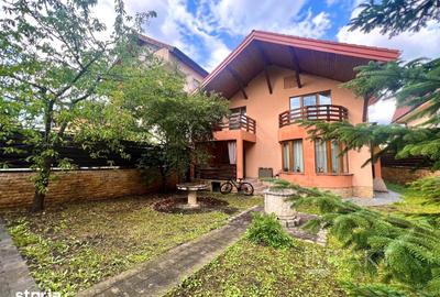 Casă cu 6 camere decomandat cu Teren 500 Mp în Central
