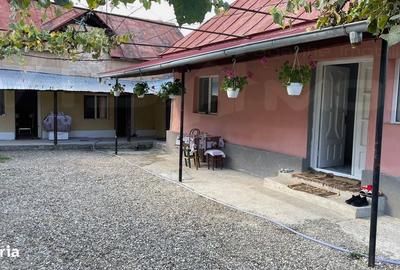 Casă cu 3 camere în Central