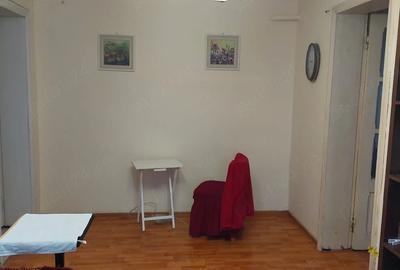Apartament cu 2 camere nedecomandat în Primăverii