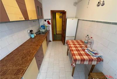 Apartament cu 3 camere decomandat în Brăilei