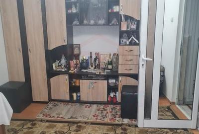 Apartament cu 2 camere semidecomandat în Micro 19