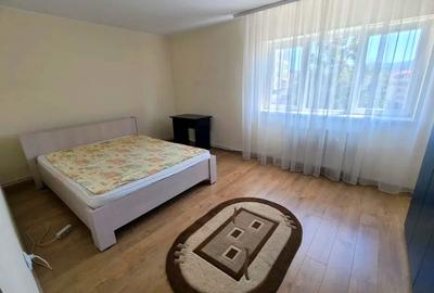 Apartament cu 2 camere decomandat în Zorilor