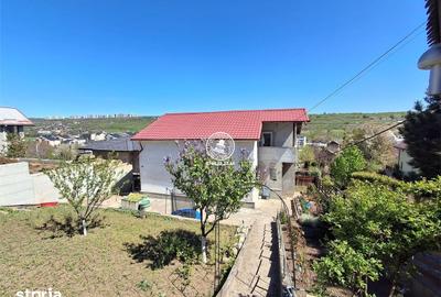 Casă cu 6 camere cu Teren 475 Mp în Rediu - 11