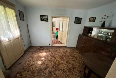 Casă cu 4 camere în Central - 2