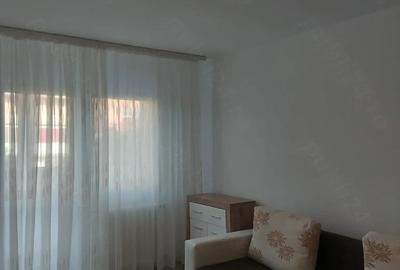 Garsonieră decomandată în Micălaca