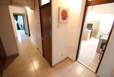 Apartament cu 3 camere decomandat în Siderurgiștilor